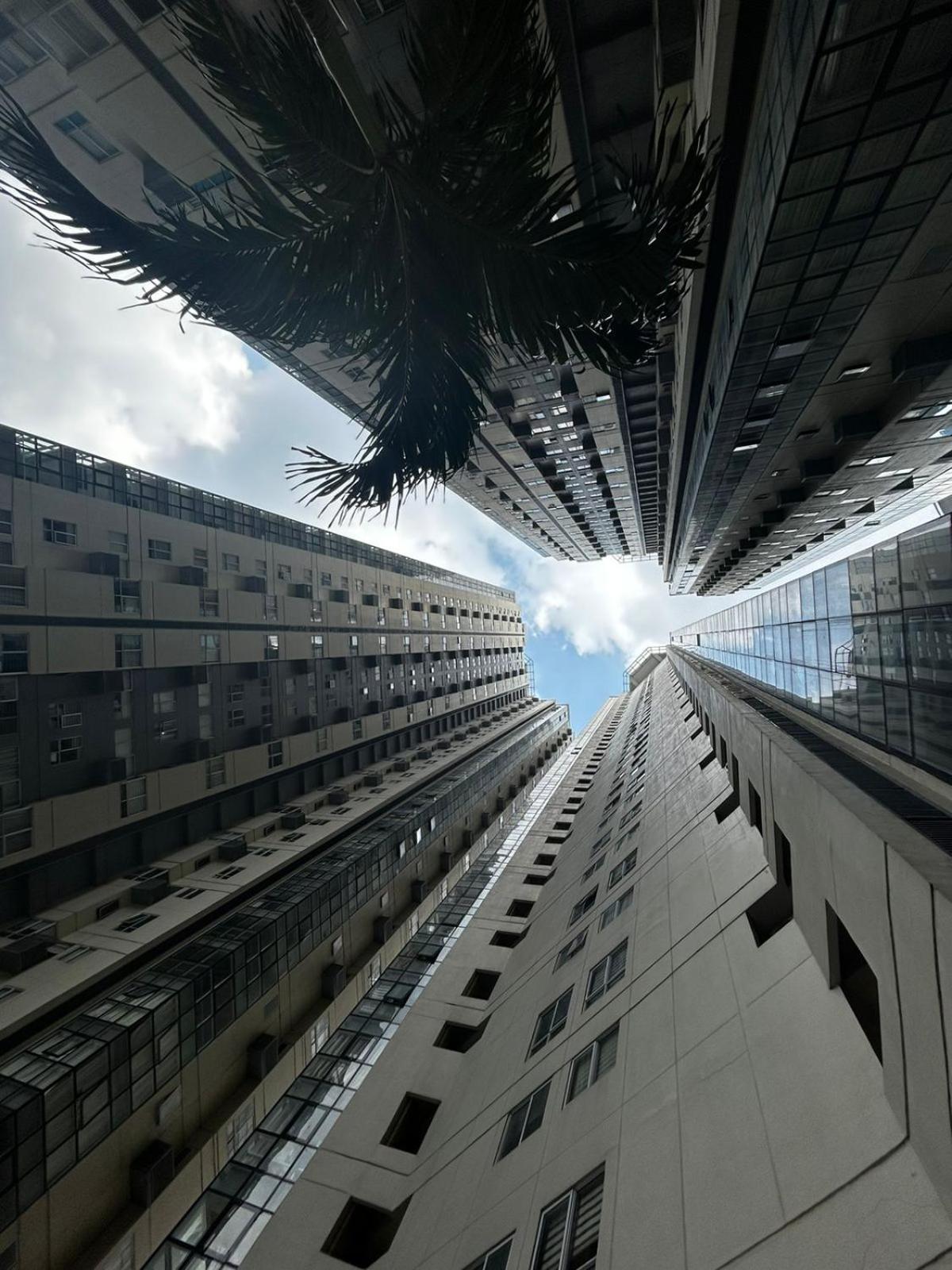 Oasis Regency @ Fort Victoria Bgc Taguig Dış mekan fotoğraf