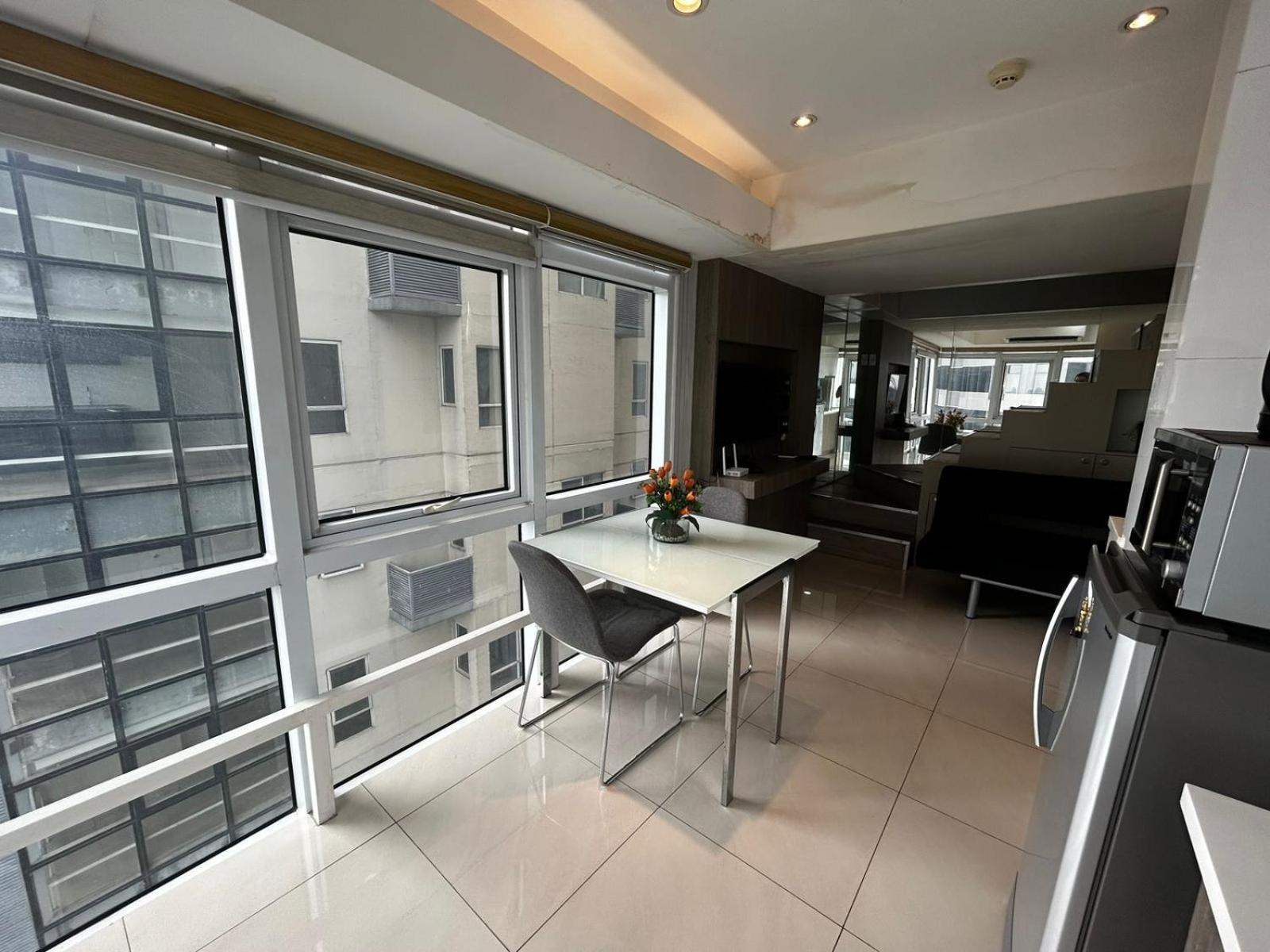Oasis Regency @ Fort Victoria Bgc Taguig Dış mekan fotoğraf