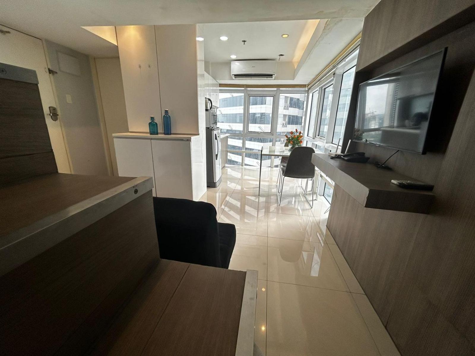 Oasis Regency @ Fort Victoria Bgc Taguig Dış mekan fotoğraf