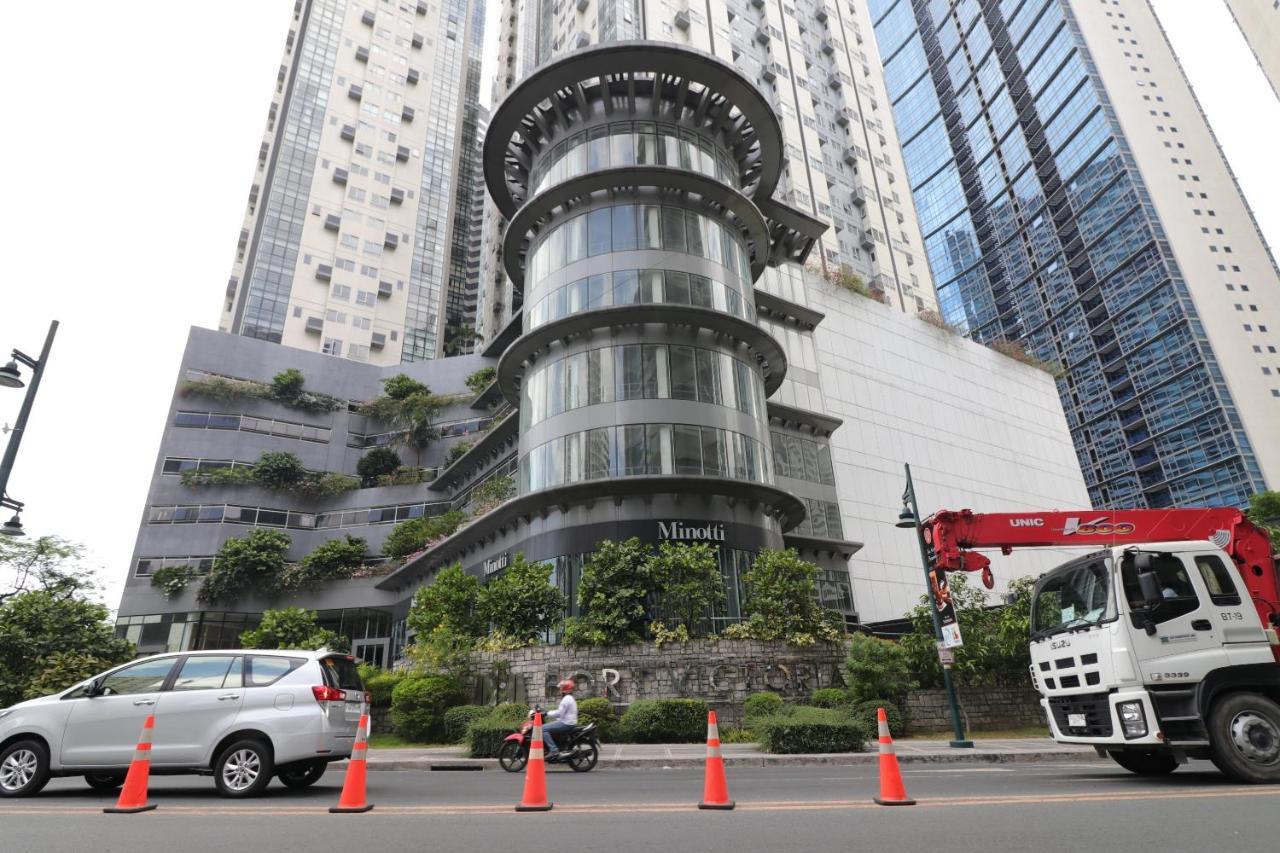 Oasis Regency @ Fort Victoria Bgc Taguig Dış mekan fotoğraf