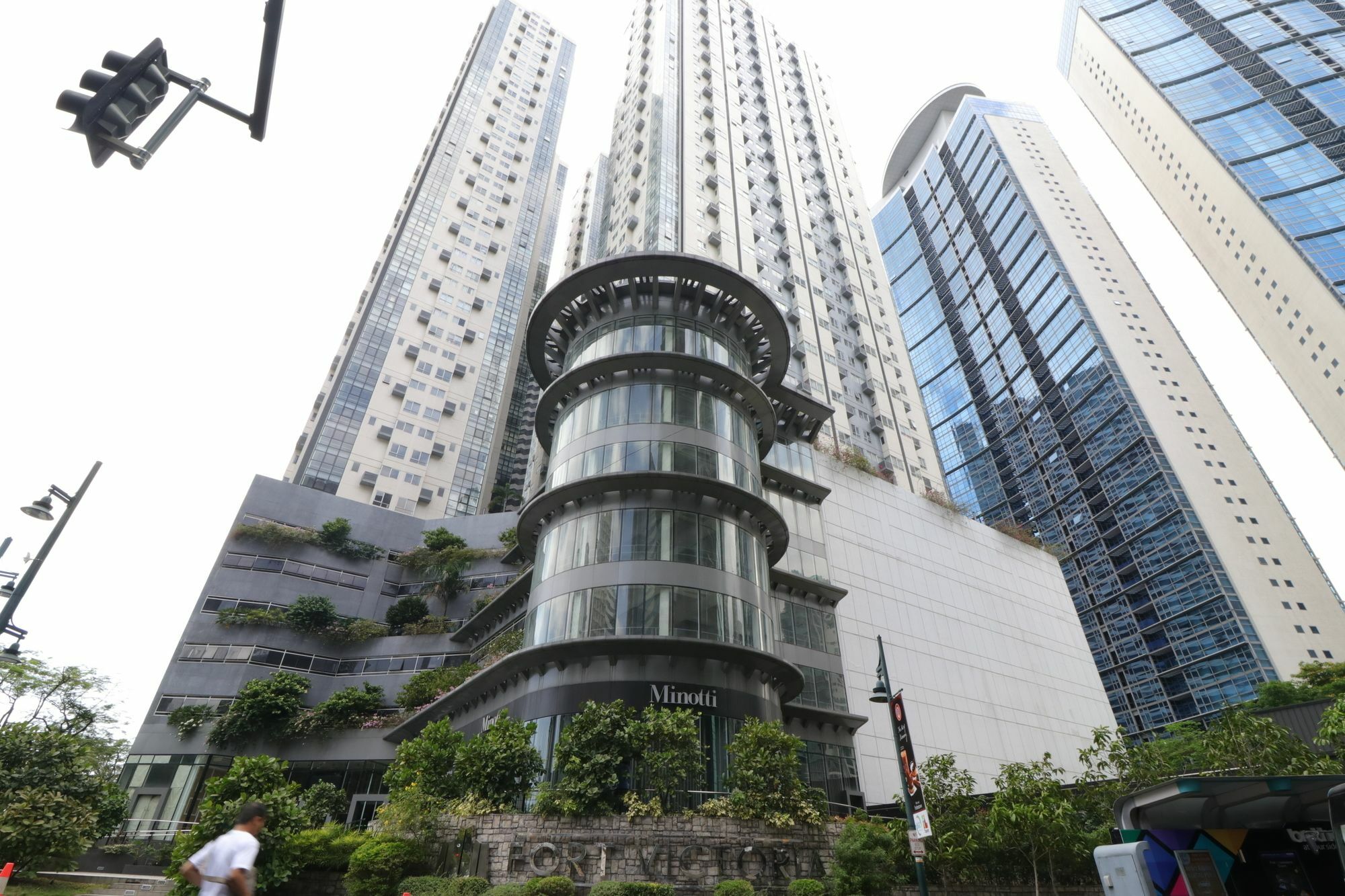 Oasis Regency @ Fort Victoria Bgc Taguig Dış mekan fotoğraf