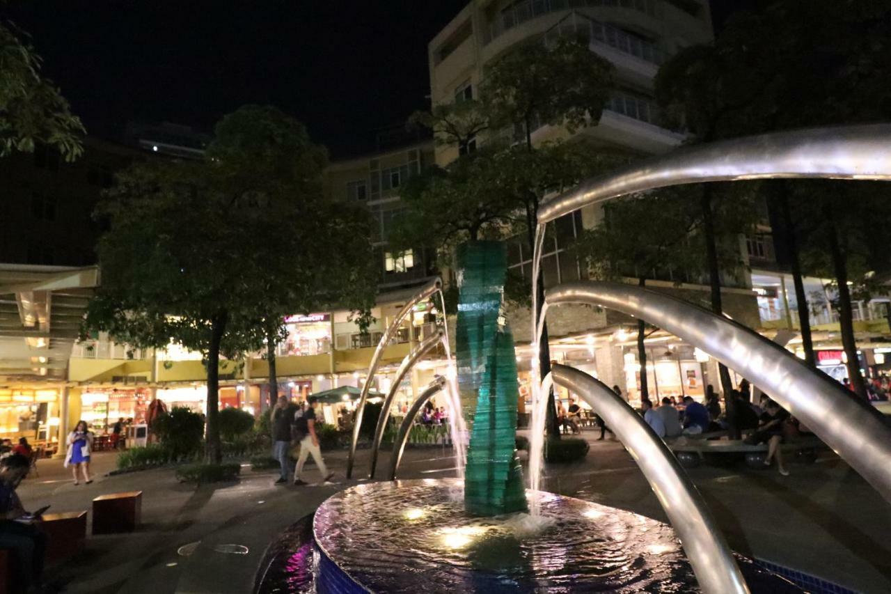 Oasis Regency @ Fort Victoria Bgc Taguig Dış mekan fotoğraf