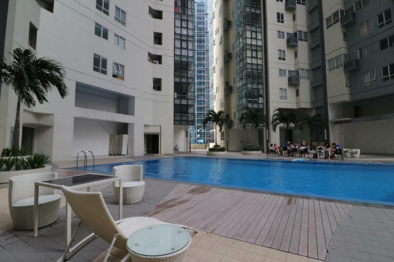 Oasis Regency @ Fort Victoria Bgc Taguig Dış mekan fotoğraf